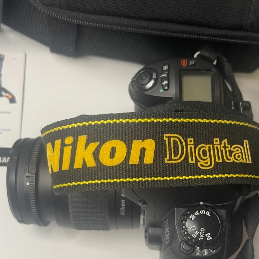 Nikon D100 Digital Camera with‎ Black Accessories Kit